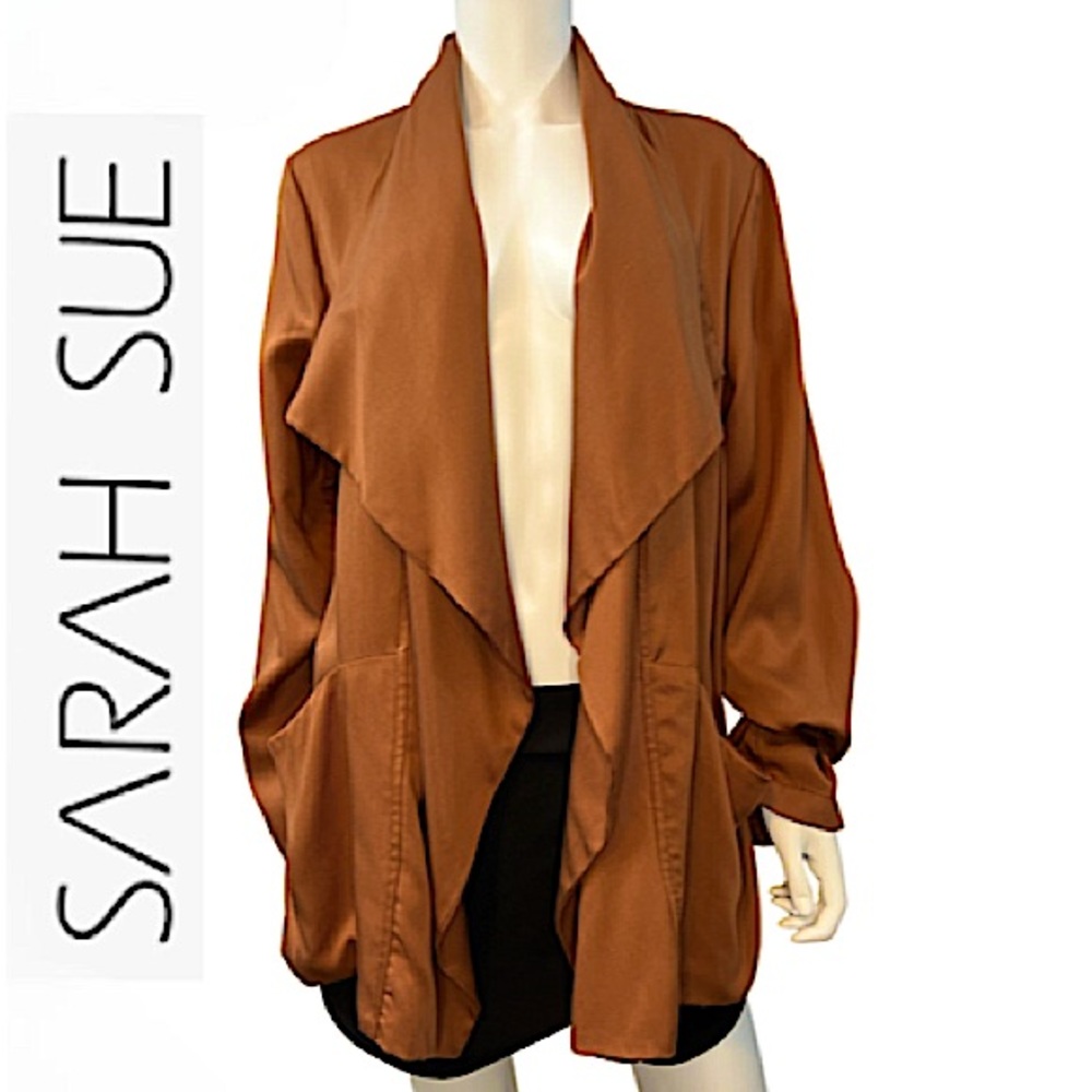 Sarah Sue.NWOT. Beautiful caramel color open blazer w/pockets. 100% Lyocell. XL